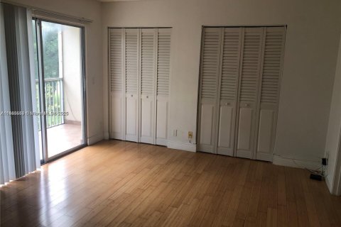 Condominio en alquiler en Pembroke Pines, Florida, 1 dormitorio, 75.34 m2 № 1929805 - foto 8