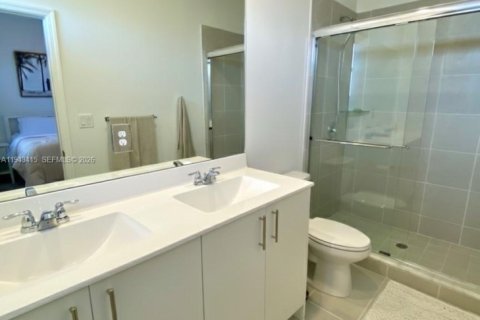 Снять в аренду таунхаус в Хомстед, Флорида 3 спальни, 123.37м2, № 2001929 - фото 11