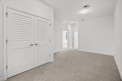 Townhouse in Port St. Lucie, Florida 3 bedrooms, 178.09 sq.m. № 2366211 - photo 11