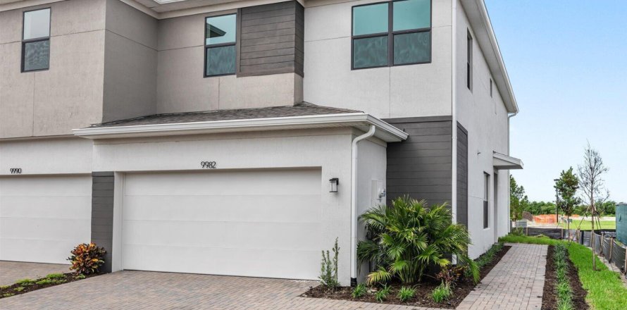 Townhouse in Port St. Lucie, Florida 3 bedrooms, 178.09 sq.m. № 2366211