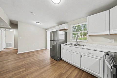 Casa en alquiler en Tampa, Florida, 3 dormitorios, 115.38 m2 № 2211110 - foto 12