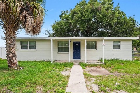 Casa en alquiler en Tampa, Florida, 3 dormitorios, 115.38 m2 № 2211110 - foto 2