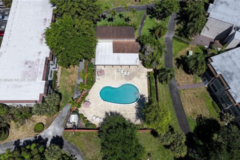 Copropriété à vendre à Plantation, Floride: 2 chambres, 88.44 m2 № 1934654 - photo 18