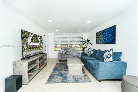 Copropriété à vendre à Plantation, Floride: 2 chambres, 88.44 m2 № 1934654 - photo 1