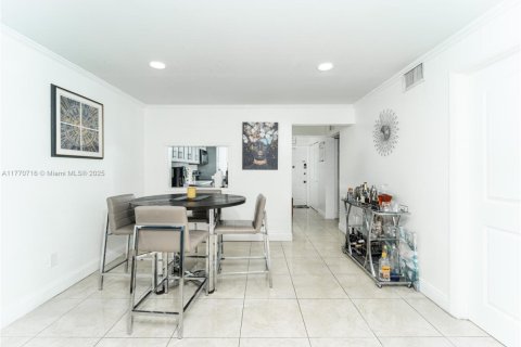 Copropriété à vendre à Plantation, Floride: 2 chambres, 88.44 m2 № 1934654 - photo 4