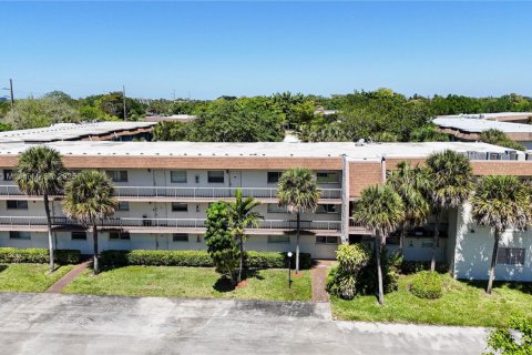 Copropriété à vendre à Plantation, Floride: 2 chambres, 88.44 m2 № 1934654 - photo 17