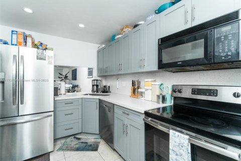 Copropriété à vendre à Plantation, Floride: 2 chambres, 88.44 m2 № 1934654 - photo 3