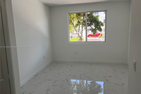 Villa ou maison à louer à Miami, Floride: 1 chambre № 1752026 - photo 11
