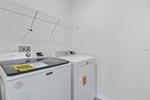 Casa en alquiler en Haines City, Florida, 4 dormitorios, 173.45 m2 № 1912249 - foto 12