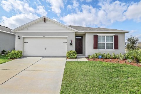 Casa en alquiler en Haines City, Florida, 4 dormitorios, 173.45 m2 № 1912249 - foto 1