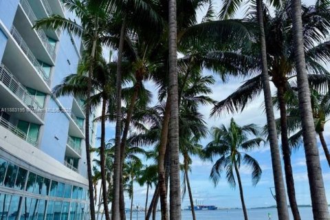 Condominio en alquiler en Miami, Florida, 1 dormitorio, 78.6 m2 № 1944451 - foto 27