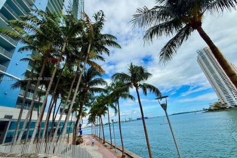 Condominio en alquiler en Miami, Florida, 1 dormitorio, 78.6 m2 № 1944451 - foto 26
