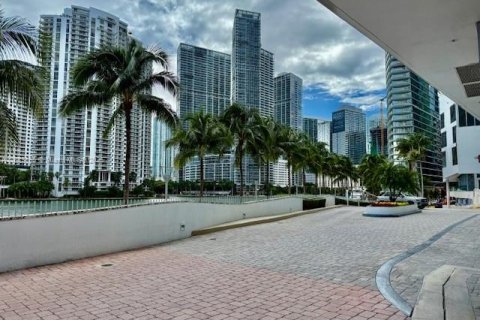 Condominio en alquiler en Miami, Florida, 1 dormitorio, 78.6 m2 № 1944451 - foto 28