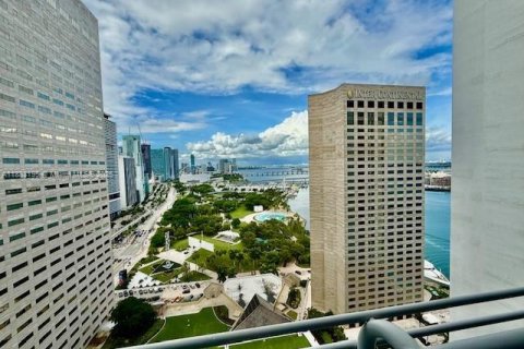 Condominio en alquiler en Miami, Florida, 1 dormitorio, 78.6 m2 № 1944451 - foto 19