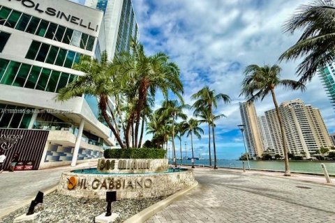 Condominio en alquiler en Miami, Florida, 1 dormitorio, 78.6 m2 № 1944451 - foto 23