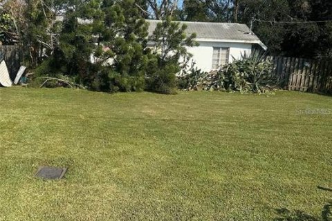House in Tampa, Florida 2 bedrooms, 85.01 sq.m. № 2227248