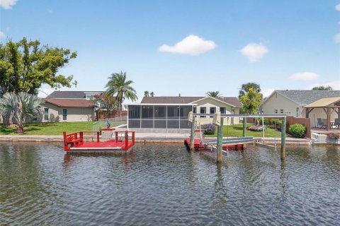Villa ou maison à vendre à Hudson, Floride: 2 chambres, 122.63 m2 № 1910047 - photo 13