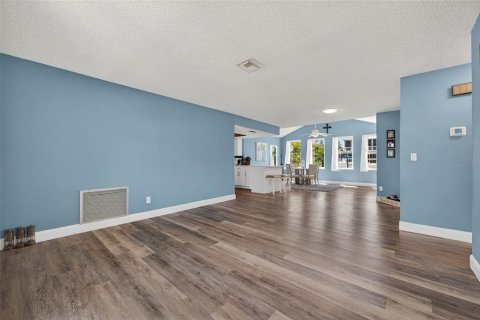 Villa ou maison à vendre à Hudson, Floride: 2 chambres, 122.63 m2 № 1910047 - photo 16