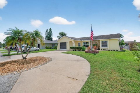 Villa ou maison à vendre à Hudson, Floride: 2 chambres, 122.63 m2 № 1910047 - photo 4