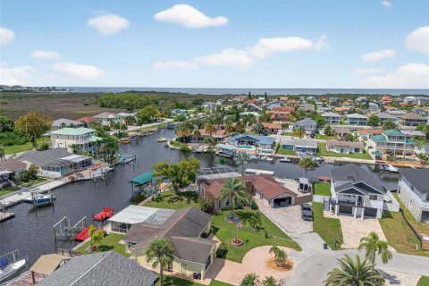 Villa ou maison à vendre à Hudson, Floride: 2 chambres, 122.63 m2 № 1910047 - photo 8