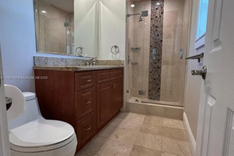 House in Pinecrest, Florida 4 bedrooms, 195.09 sq.m. № 1698199 - photo 24