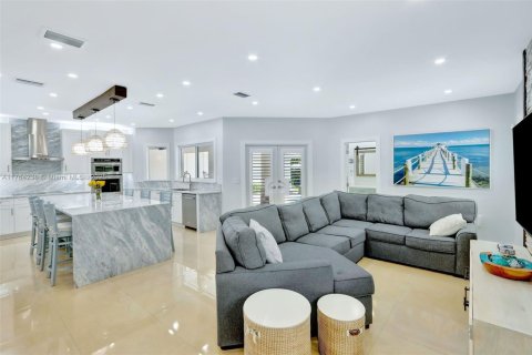 Купить виллу или дом в Майами, Флорида 4 спальни, 245.73м2, № 2042917 - фото 10