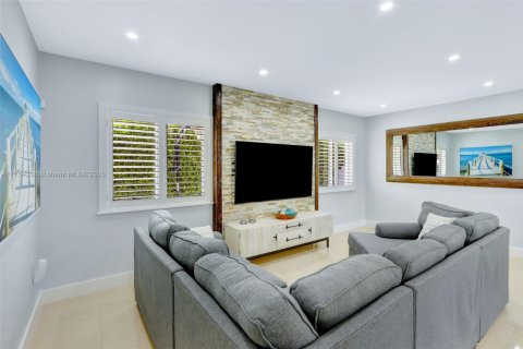 Купить виллу или дом в Майами, Флорида 4 спальни, 245.73м2, № 2042917 - фото 12