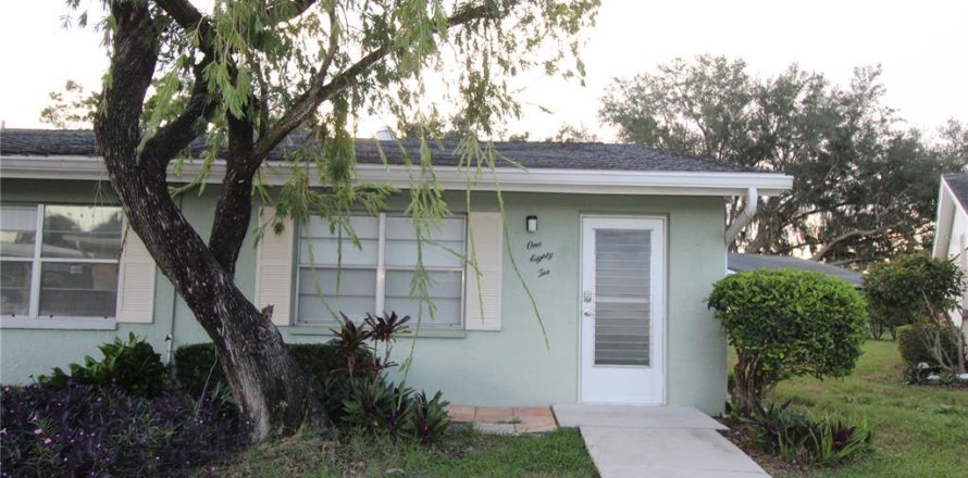 Condo à Sun City Center, Floride, 1 chambre  № 2377463