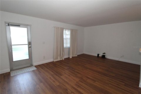 Copropriété à louer à Sun City Center, Floride: 1 chambre, 74.32 m2 № 2377463 - photo 6