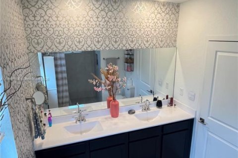 Купить таунхаус в Хомстед, Флорида 4 спальни, 178.74м2, № 1979294 - фото 17