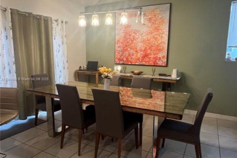 Купить таунхаус в Хомстед, Флорида 4 спальни, 178.74м2, № 1979294 - фото 8