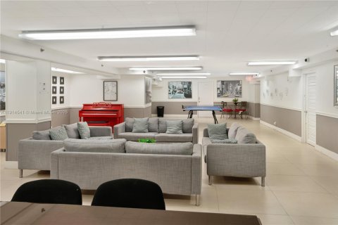 Снять в аренду кондоминиум в Майами-Бич, Флорида 49.24м2, № 1970024 - фото 24