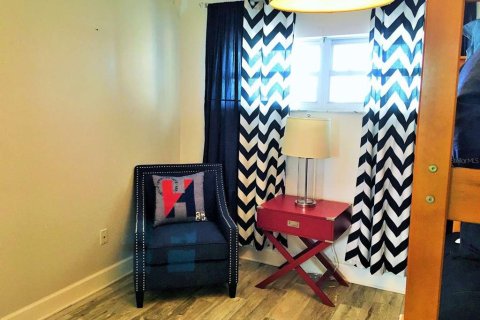 Condo in Saint Pete Beach, Florida, 2 bedrooms  № 1795378 - photo 18