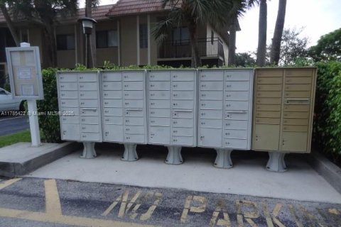 Condo in Weston, Florida, 2 bedrooms  № 1862796 - photo 15