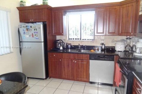 Condo in Weston, Florida, 2 bedrooms  № 1862796 - photo 8