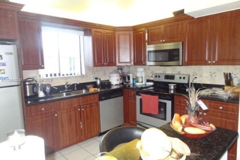 Condo in Weston, Florida, 2 bedrooms  № 1862796 - photo 6