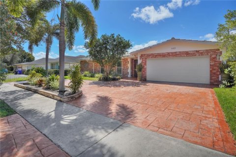 Villa ou maison à Fort Lauderdale, Floride 4 chambres, 204.57 m2 № 2303529
