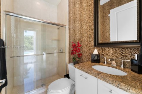 Villa ou maison à louer à Sunny Isles Beach, Floride: 6 chambres, 387.12 m2 № 2269538 - photo 16