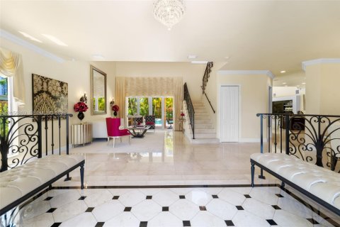 Villa ou maison à louer à Sunny Isles Beach, Floride: 6 chambres, 387.12 m2 № 2269538 - photo 4