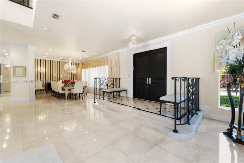 Villa ou maison à louer à Sunny Isles Beach, Floride: 6 chambres, 387.12 m2 № 2269538 - photo 5