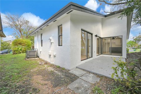 Casa en venta en Homestead, Florida, 3 dormitorios, 110.65 m2 № 2055307 - foto 3