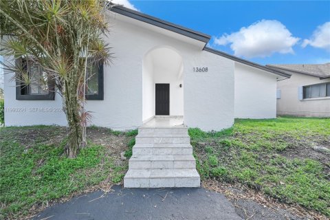 Casa en venta en Homestead, Florida, 3 dormitorios, 110.65 m2 № 2055307 - foto 2