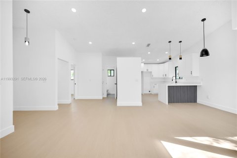 Casa en venta en Homestead, Florida, 3 dormitorios, 110.65 m2 № 2055307 - foto 27