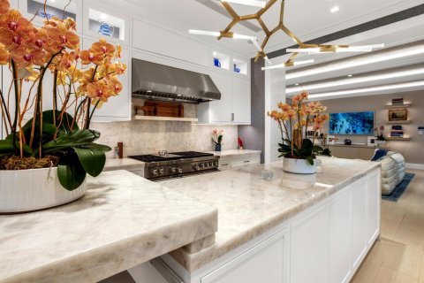 House in Palm Beach, Florida 5 bedrooms, 740.71 sq.m. № 2171905 - photo 8