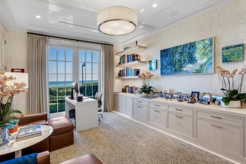 House in Palm Beach, Florida 5 bedrooms, 740.71 sq.m. № 2171905 - photo 10