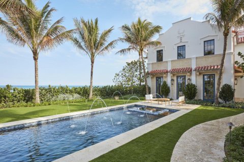 House in Palm Beach, Florida 5 bedrooms, 740.71 sq.m. № 2171905