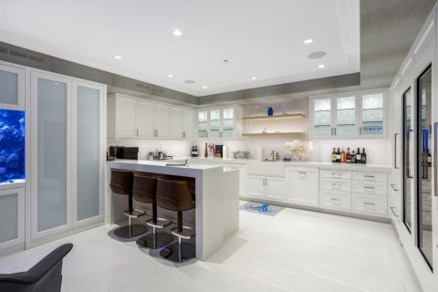 House in Palm Beach, Florida 5 bedrooms, 740.71 sq.m. № 2171905 - photo 30