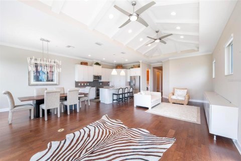 Condo in Bradenton, Florida, 2 bedrooms № 2093819 - photo 20