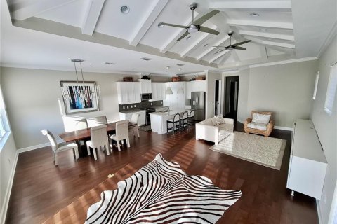 Condo in Bradenton, Florida, 2 bedrooms № 2093819 - photo 15