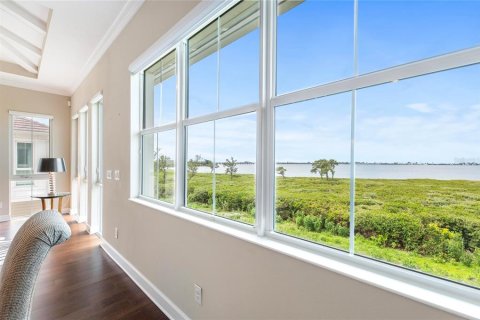 Condo in Bradenton, Florida, 2 bedrooms № 2093819 - photo 3